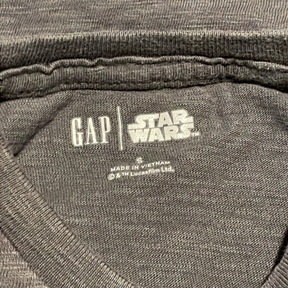 Gap Kid’s Gray Star Wars Shirt Size S - Picture 3 of 3